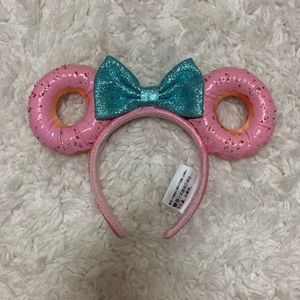 EUC Disney Parks Donut Minnie/Mickey Ears